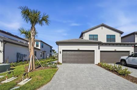 5628 SUMMIT POINTE CIRCLE