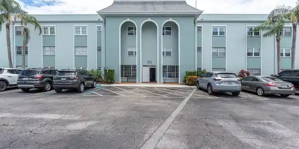 1706 BELLEAIR FOREST DRIVE