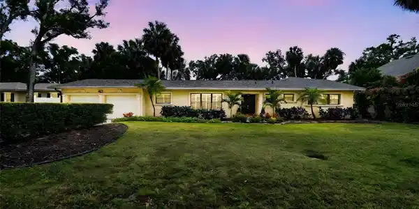 4312 W BEACH PARK DRIVE