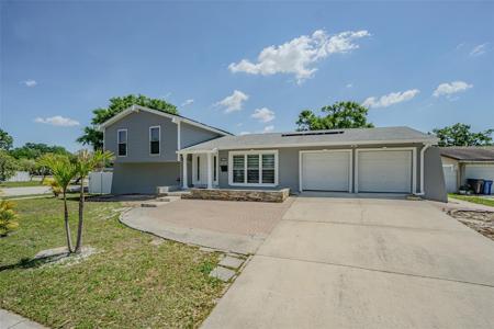 7015 COBBLEWOOD COURT