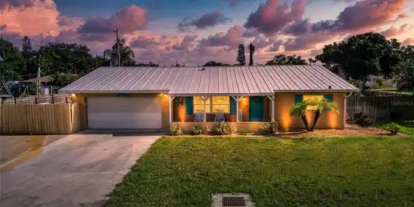 895 E BAFFIN DRIVE