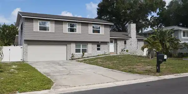8580 139TH LANE