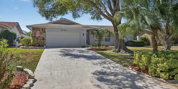 8134 BAYSHORE DRIVE