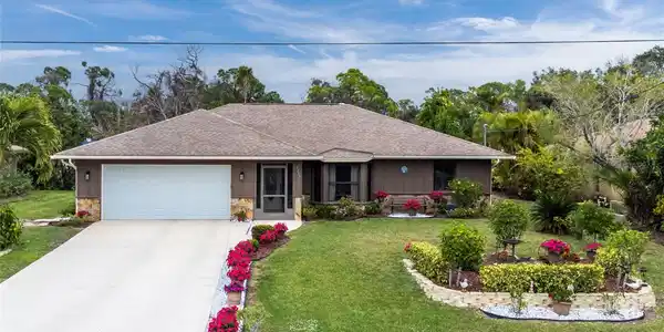1212 LINCOLN DRIVE