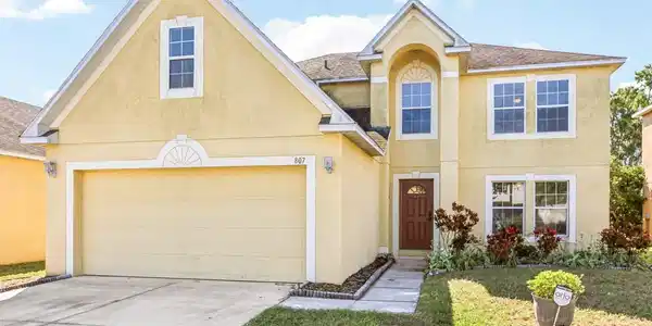 807 BRENTON LEAF DRIVE