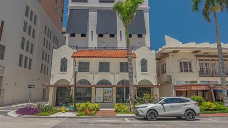 33 S PALM AVENUE