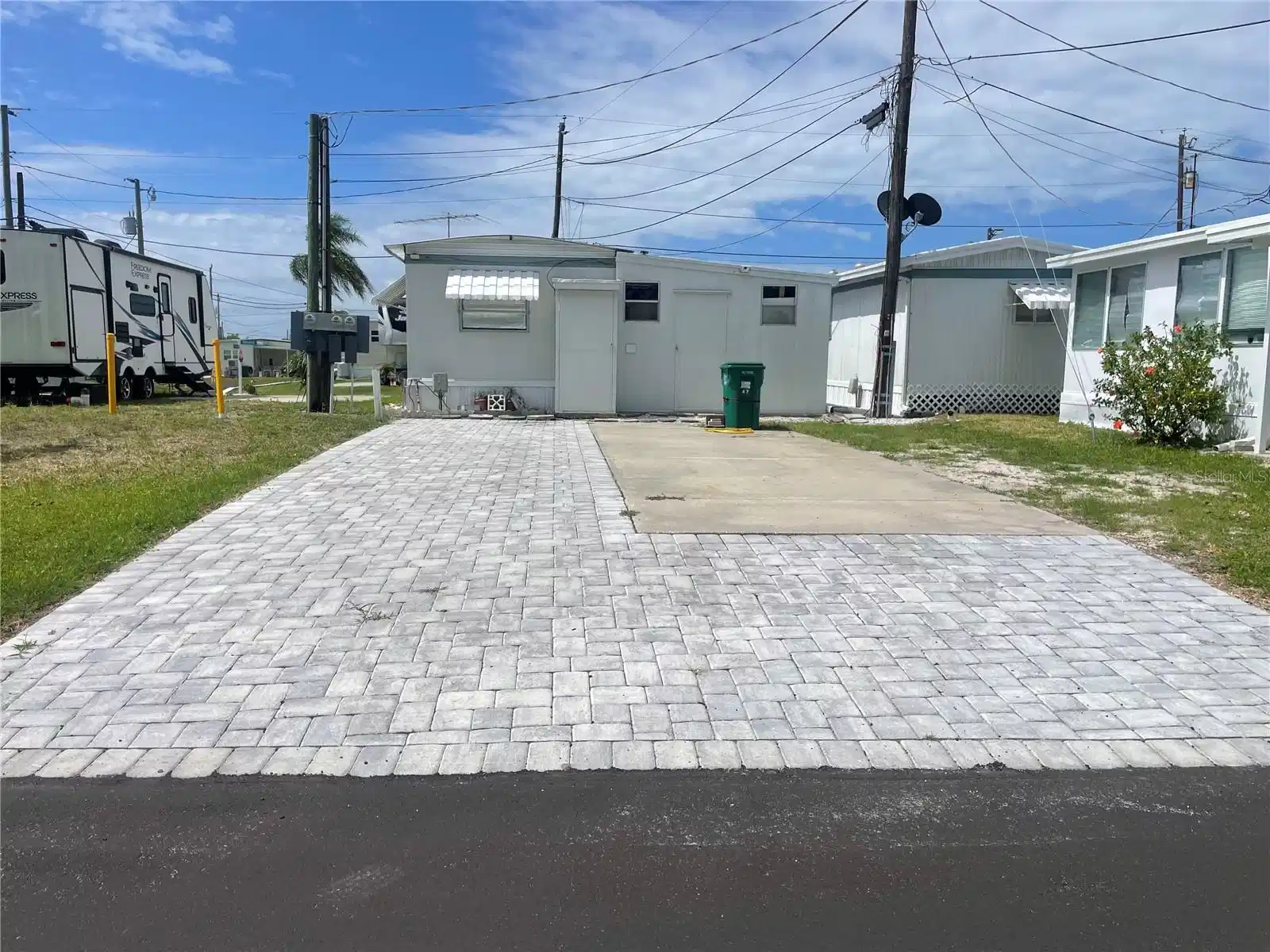 Image 1 Image 1