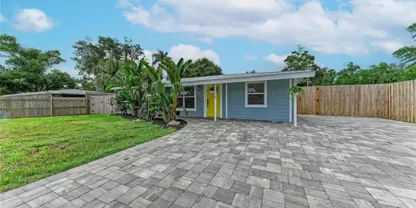 3138 WILLIAMSBURG STREET