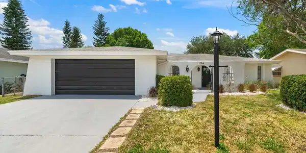 714 LEMONWOOD