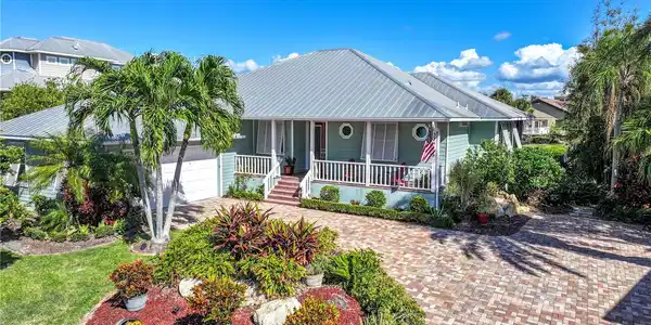 374 DOLPHIN SHORES CIRCLE