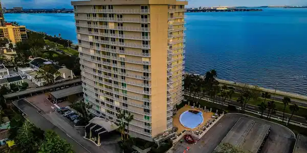2611 BAYSHORE BOULEVARD