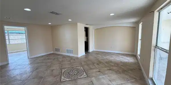 Image 4 Image 4