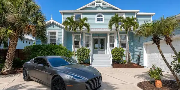5334 CALLE FLORIDA