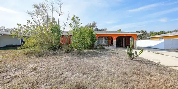 2327 AMBROSE LANE