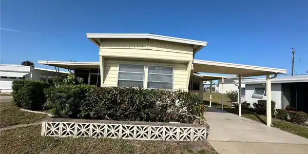 230 OUTER DRIVE