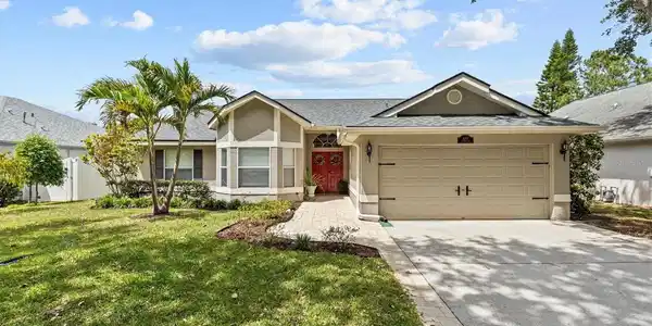 1077 CAPTAINS WAY