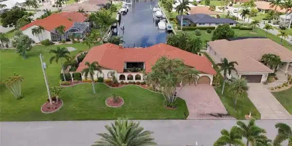 37 HIBISCUS DRIVE
