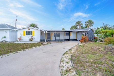 456 SANDLEWOOD DRIVE