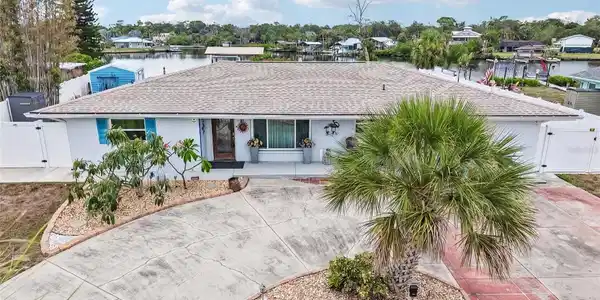 806 BLUE HERON BOULEVARD