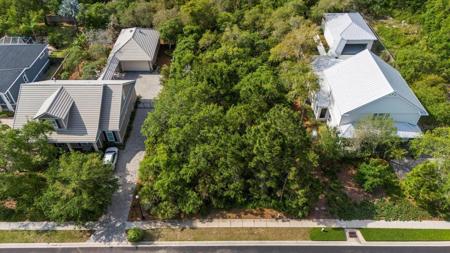 16 CINNAMON GROVE LANE