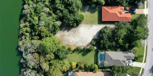 40 N LAKEWALK DRIVE