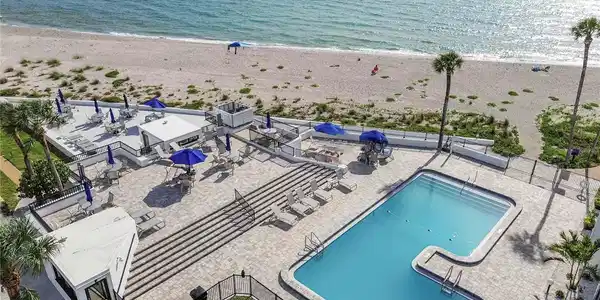 1555 TARPON CENTER DRIVE