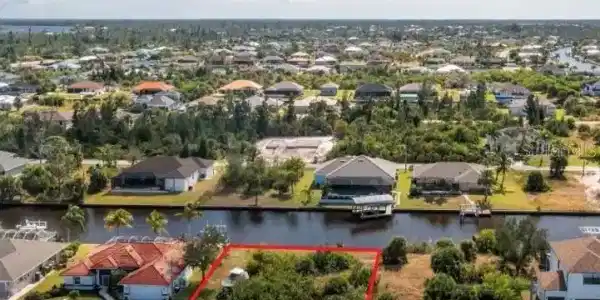 15882 VISCOUNT CIRCLE