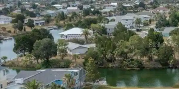 4033 AMBERJACK DRIVE