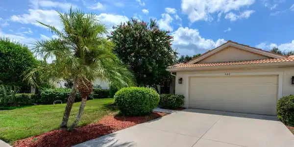 402 PINEWOOD LAKE DRIVE
