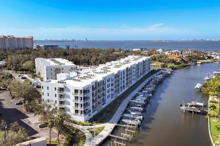 1709 N TAMIAMI TRAIL