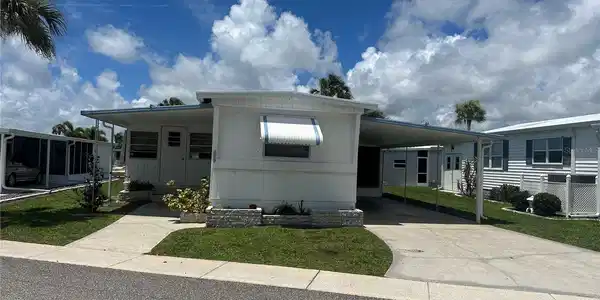 751 DAHLIA DR