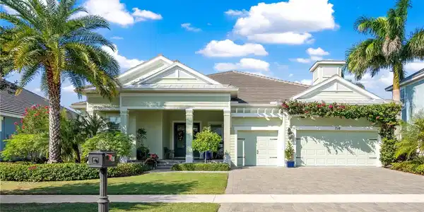 716 MANNS HARBOR DRIVE