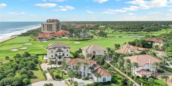 6 RIVIERA PLACE