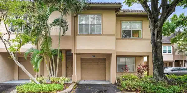 812 NORMANDY TRACE ROAD