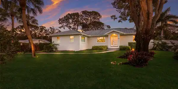 428 SAPPHIRE DRIVE