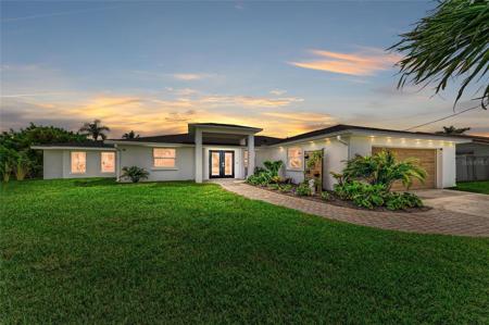 668 KEY ROYALE DRIVE