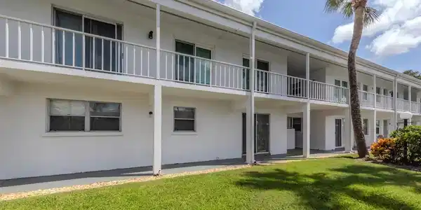 1001 INLET CIRCLE