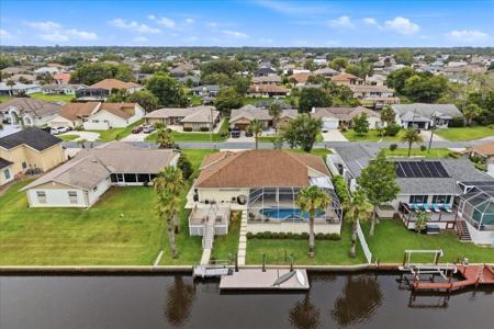 36 CLOVERDALE COURT N