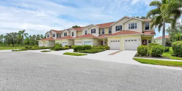 2342 MELROSE DRIVE