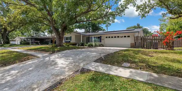 9044 LYNWOOD DRIVE
