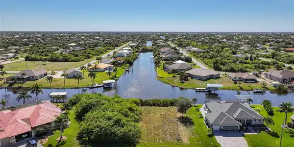 9458 BLUEGILL CIRCLE