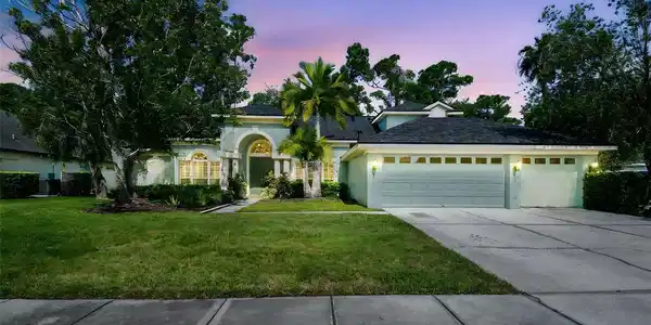 10526 GREENCREST DRIVE