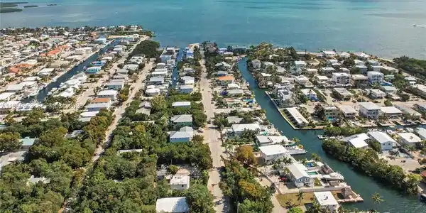 34 SEAGATE BEACH