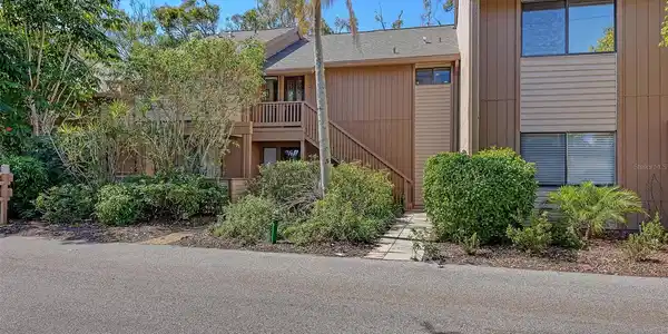 1687 BROOKHOUSE CIRCLE