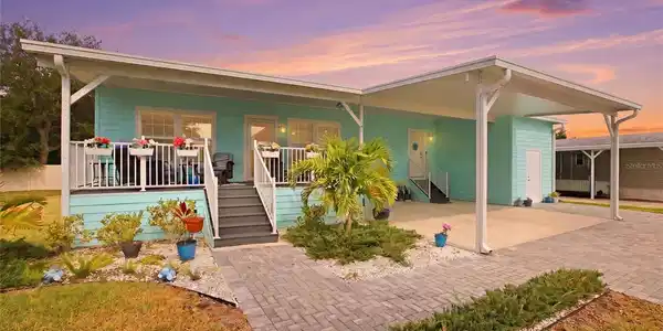4378 MANATEE LOOP