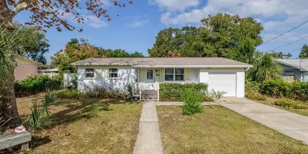 93 ROSEWOOD AVENUE