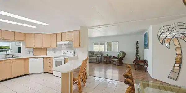 Image 4 Image 4
