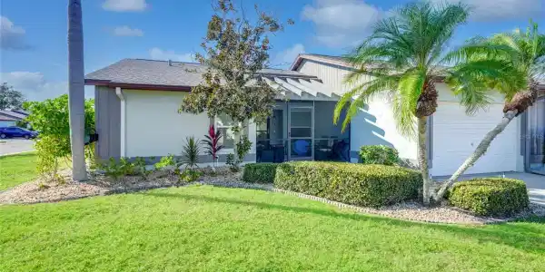 215 PERSIMMON STREET