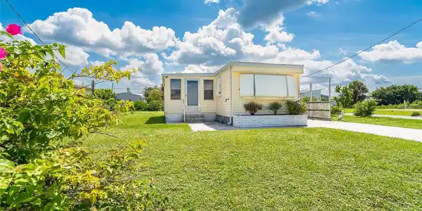 1301 KINGFISHER DRIVE