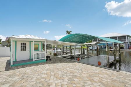 3947 COCONUT DRIVE